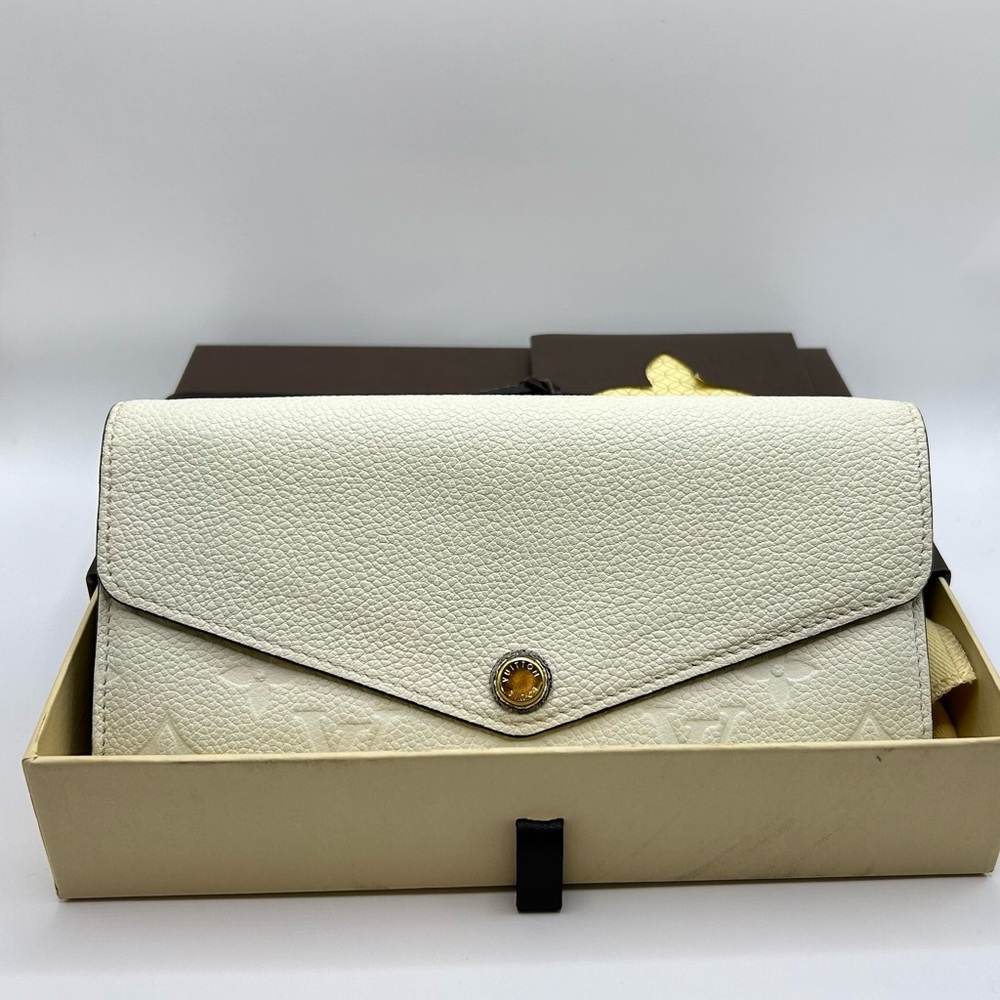 Louis Vuitton White Wallet